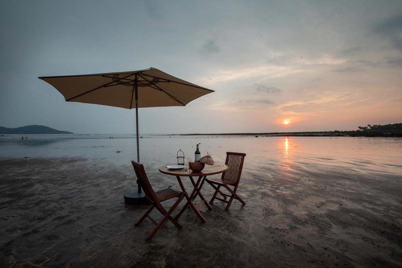Casa Del Mer By Stayvista - Nearby Beach With, Sea-View Rooms & Coconut Farm Alībāg Esterno foto