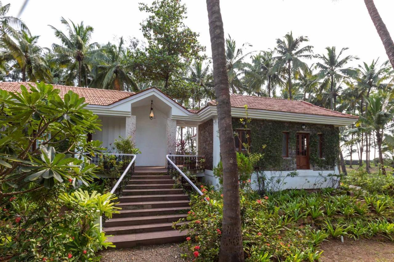 Casa Del Mer By Stayvista - Nearby Beach With, Sea-View Rooms & Coconut Farm Alībāg Esterno foto